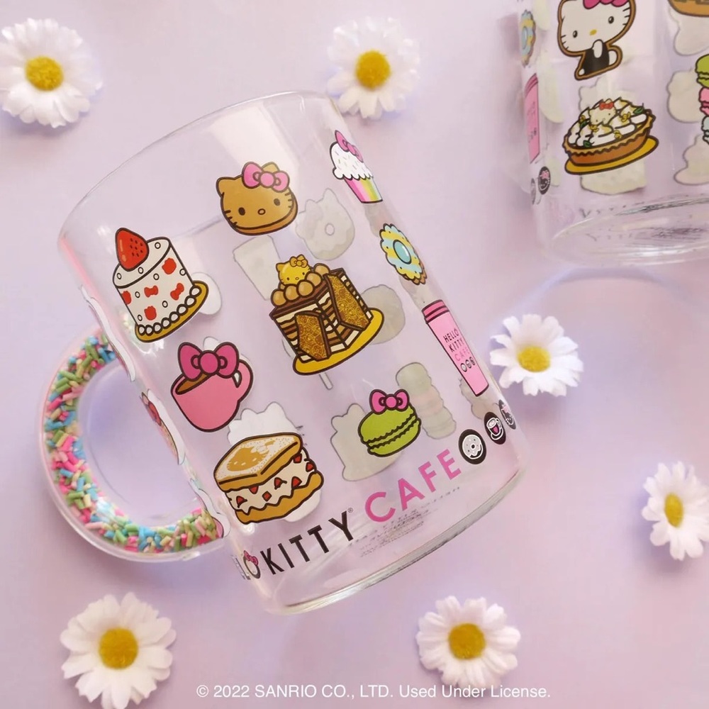 Hello kitty sprinkles mug ☕️ treats & 🍬 sweets 🍭